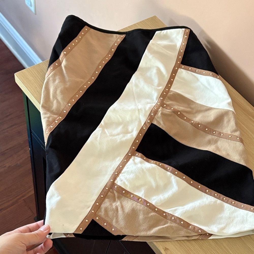 White House Black Market Black and Tan Women's Skirt - Picture 3 of 5